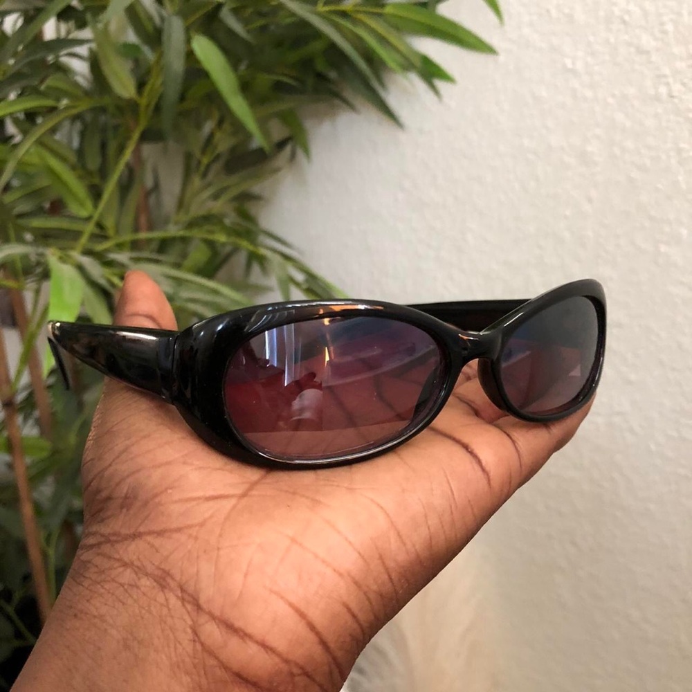 Retro Preppy Vintage 90s 2000s Y2K Classic Black Oval Rectangle Sunglasses boho